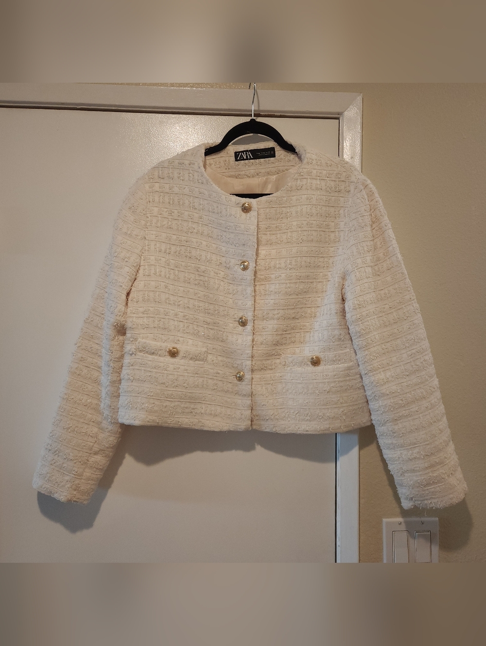 ZARA Cream Tweed Cropped Blazer with Gold Buttons